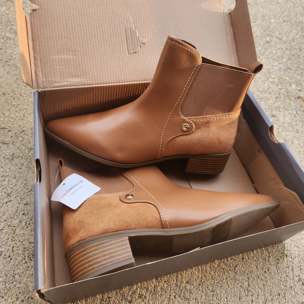 Brand New Liz Claiborne Barrington Honey Ginger Boots Size 9.5